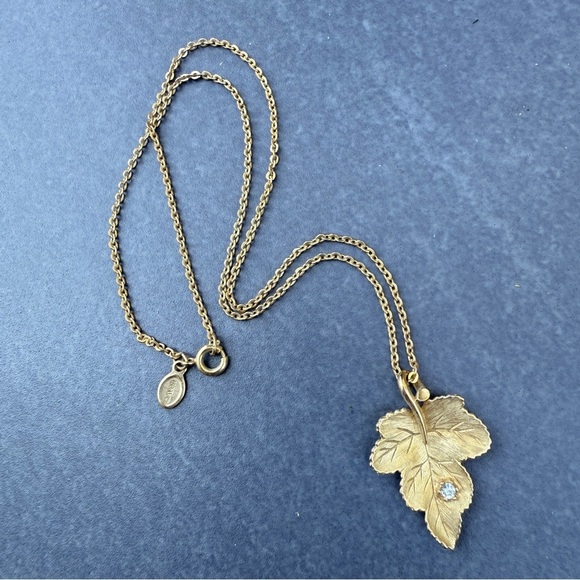 Avon Gold Leaf Necklace with Crystal Accent - Picture 11 of 14